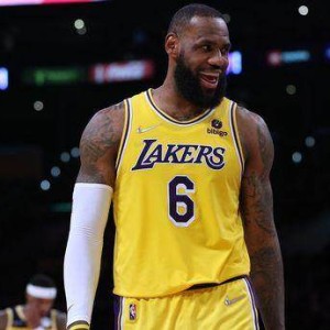 九游体育网地-湖人和詹姆斯续约暂无进展，双方未来的道路有哪些